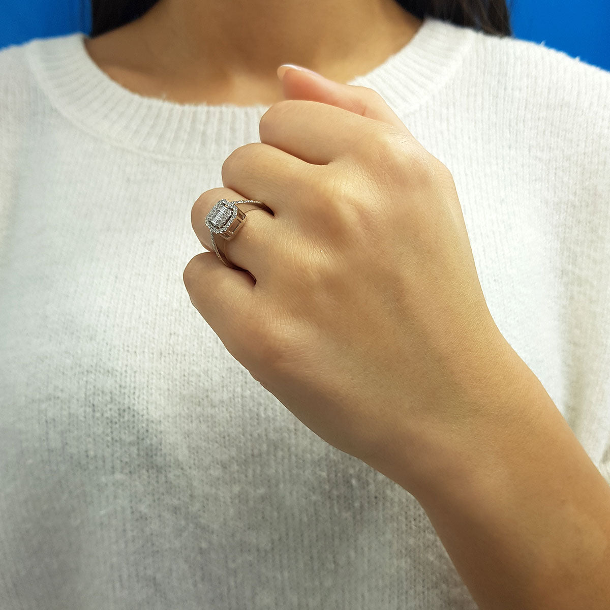 Дамски пръстен от бяло злато с диаманти